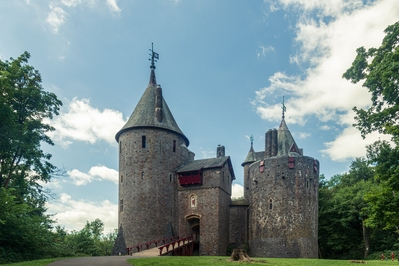 pictures of South Wales - Castell Coch - Exterior
