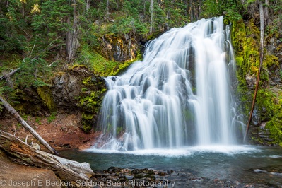 instagram spots in United States - Middle Tumalo Falls