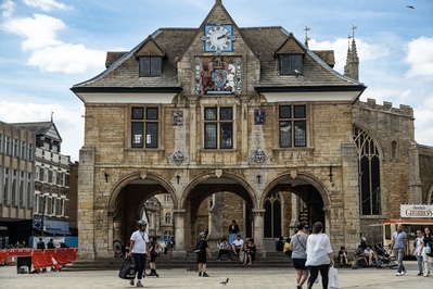 instagram spots in England - Peterborough Guildhall