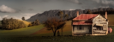 Tasmania photography spots - Dilapidated House, Barrington Road