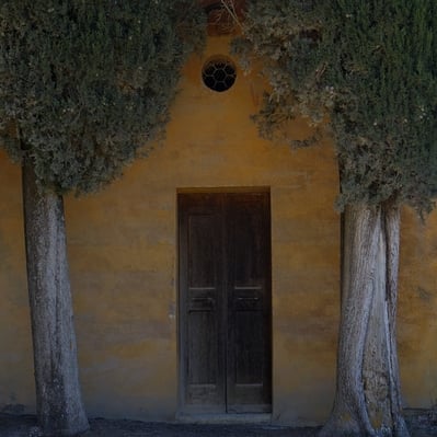 Tuscany photo locations - Yellow Chapel Lucignano d'Asso