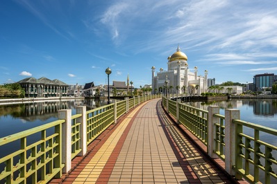 Brunei images - Omar Ali Saifuddien Mosque