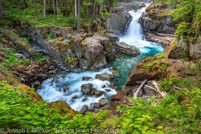 photography spots in Washington - Silver Falls, Mount Rainier National Park