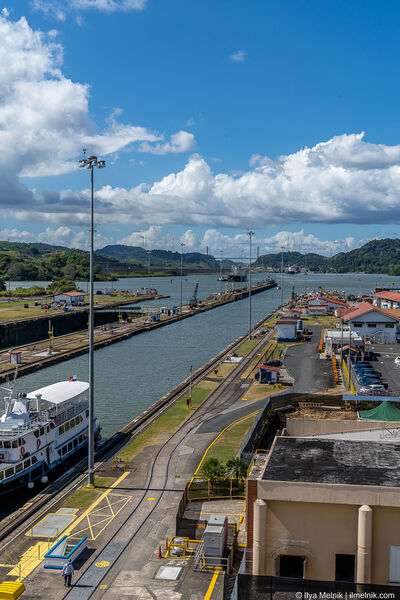 images of Panama - Miraflores Panama Canal viewpoint