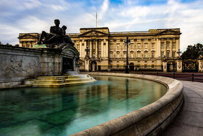London photo spots - Buckingham Palace
