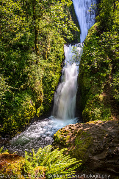 photography spots in Oregon - Bridal Veil Falls