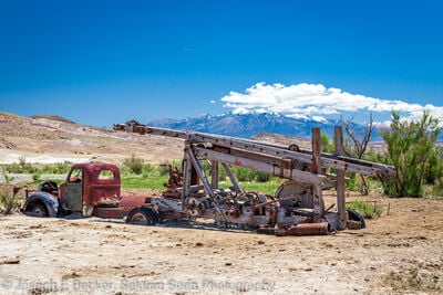 photo locations in Utah - Cathedral Valley Old Truck
