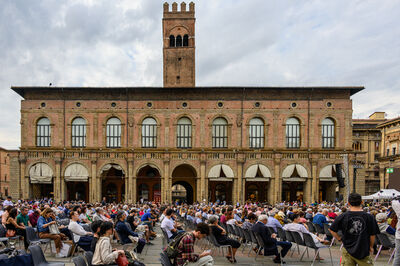 photography locations in Bologna - Piazza Maggiore