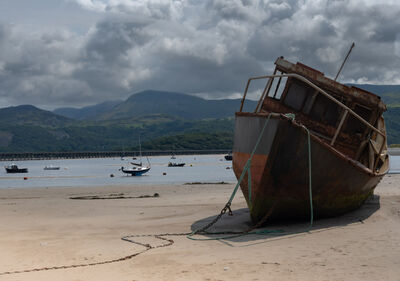 instagram locations in Wales - Barmouth Harbour and Estuary