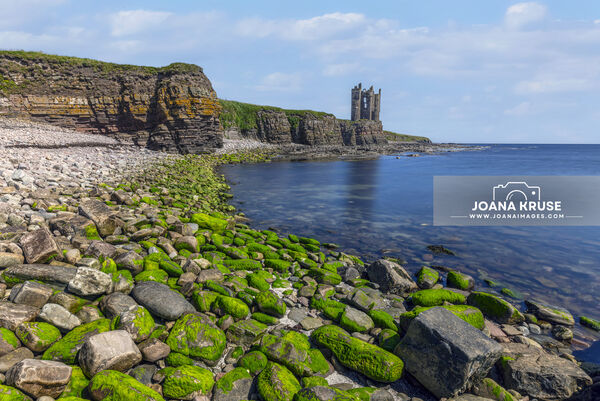 Old Keiss Castle, a ruined tower house on top of cliffs, is overlooking the Sinclair's Bay, a mile north of Keiss village centre in Caithness, Highland, Scotland.

