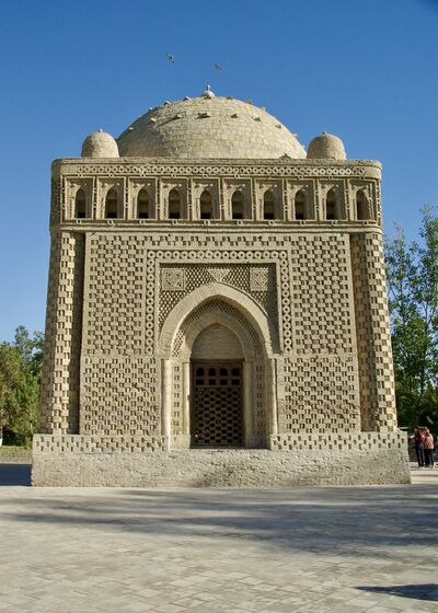 photography spots in Uzbekistan - Ismail Samani Mausoleum