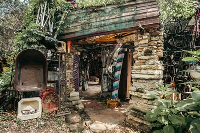 instagram spots in United States - Cathedral of Junk