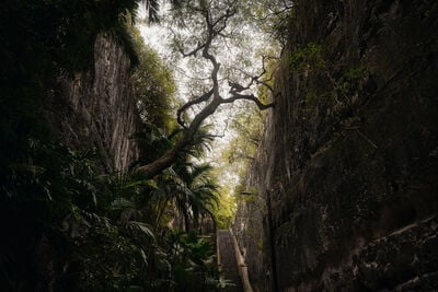 photo locations in Nassau - The Queen's Staircase