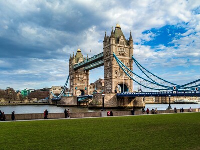 pictures of London - View of Tower Bridge from South Bank