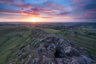 photography spots in England - Dove Dale - Thorpe Cloud