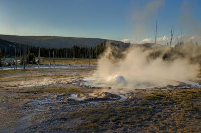 images of Yellowstone National Park - Spouter Geyser – Black Sand Basin