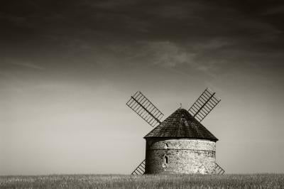 photography spots in Southern Moravia - Chvalkovice windmill