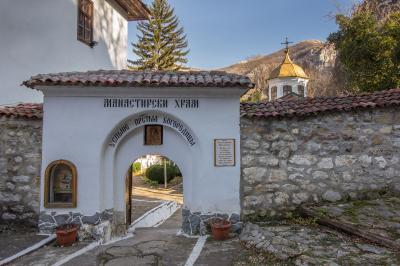 photos of Bulgaria - Cherepish monastery