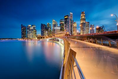 Singapore instagram spots - Jubilee and Esplanade Bridge