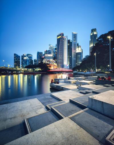 Singapore pictures - Jubilee and Esplanade Bridge