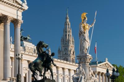 photos of Vienna - Parliament and City Hall