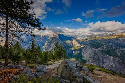 pictures of Yosemite National Park - Washburn Point View