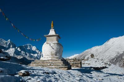 pictures of Nepal - Dingboche chortens