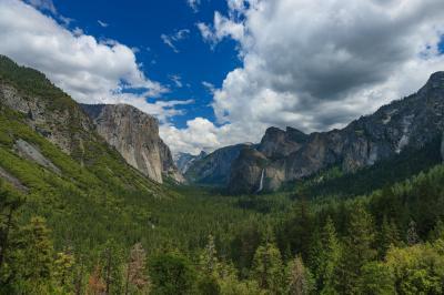 images of the United States - Yosemite Valley (Tunnel View)