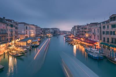 photography spots in Venice - Ponte di Rialto (Rialto Bridge)