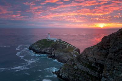 pictures of North Wales - South Stack Lighthouse