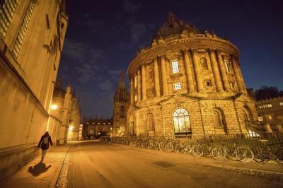 photos of Oxford - View of the Radcliffe Camera