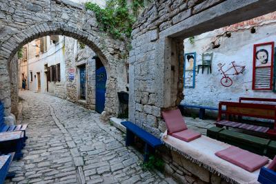 photo locations in Istria - Bale Old Town 