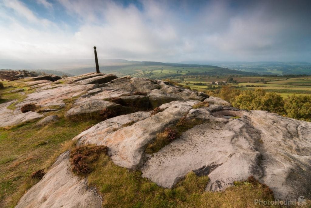 Find the best locations to photograph grand vistas in the Peak District
