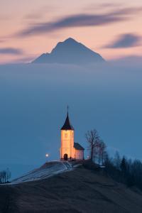 Slovenia pictures - Jamnik Church