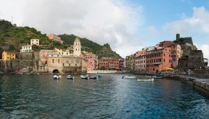 Photo of Vernazza Harbour - Vernazza Harbour