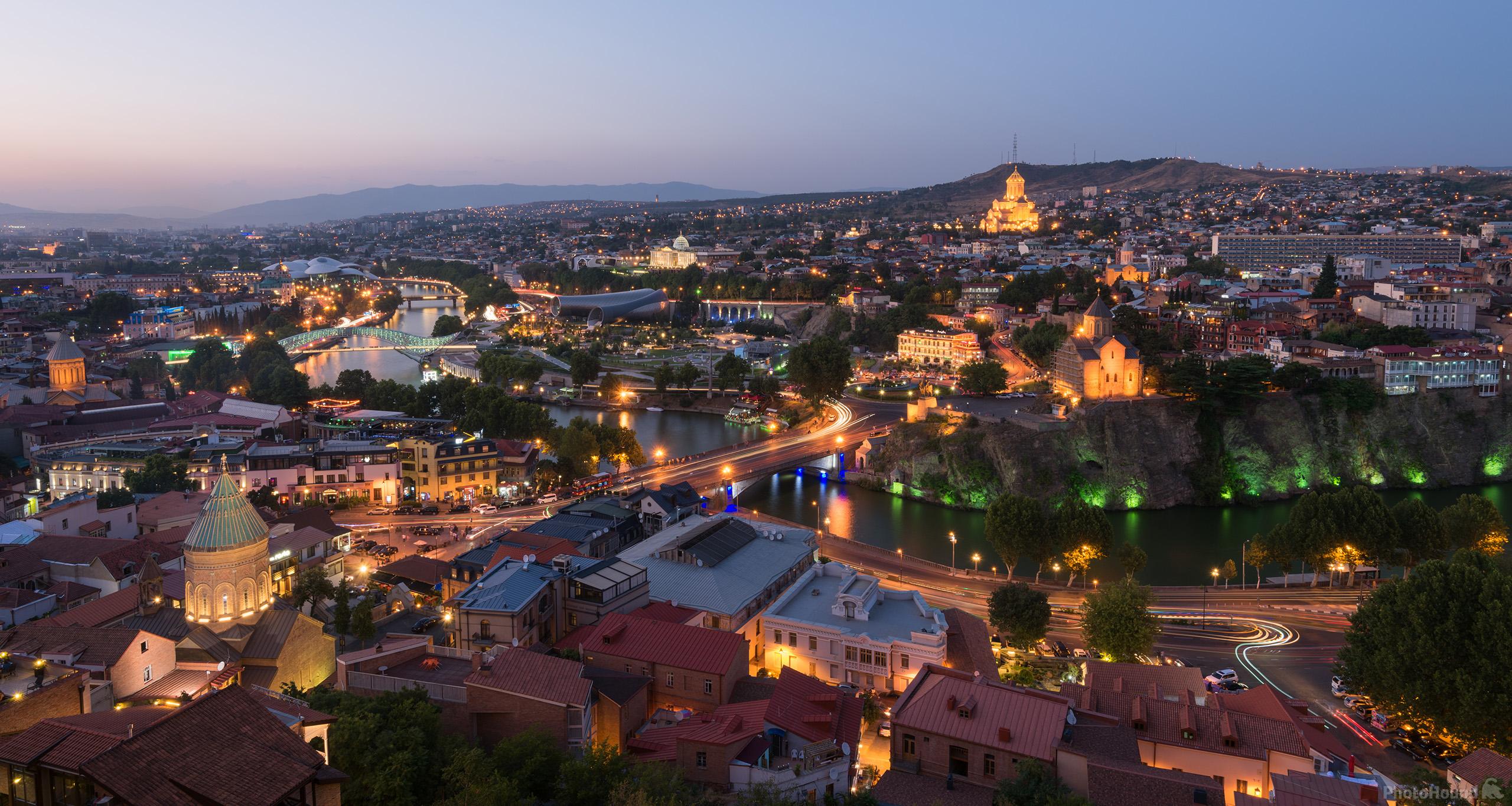 Image of Tbilisi from Narikala Fort by Luka Esenko