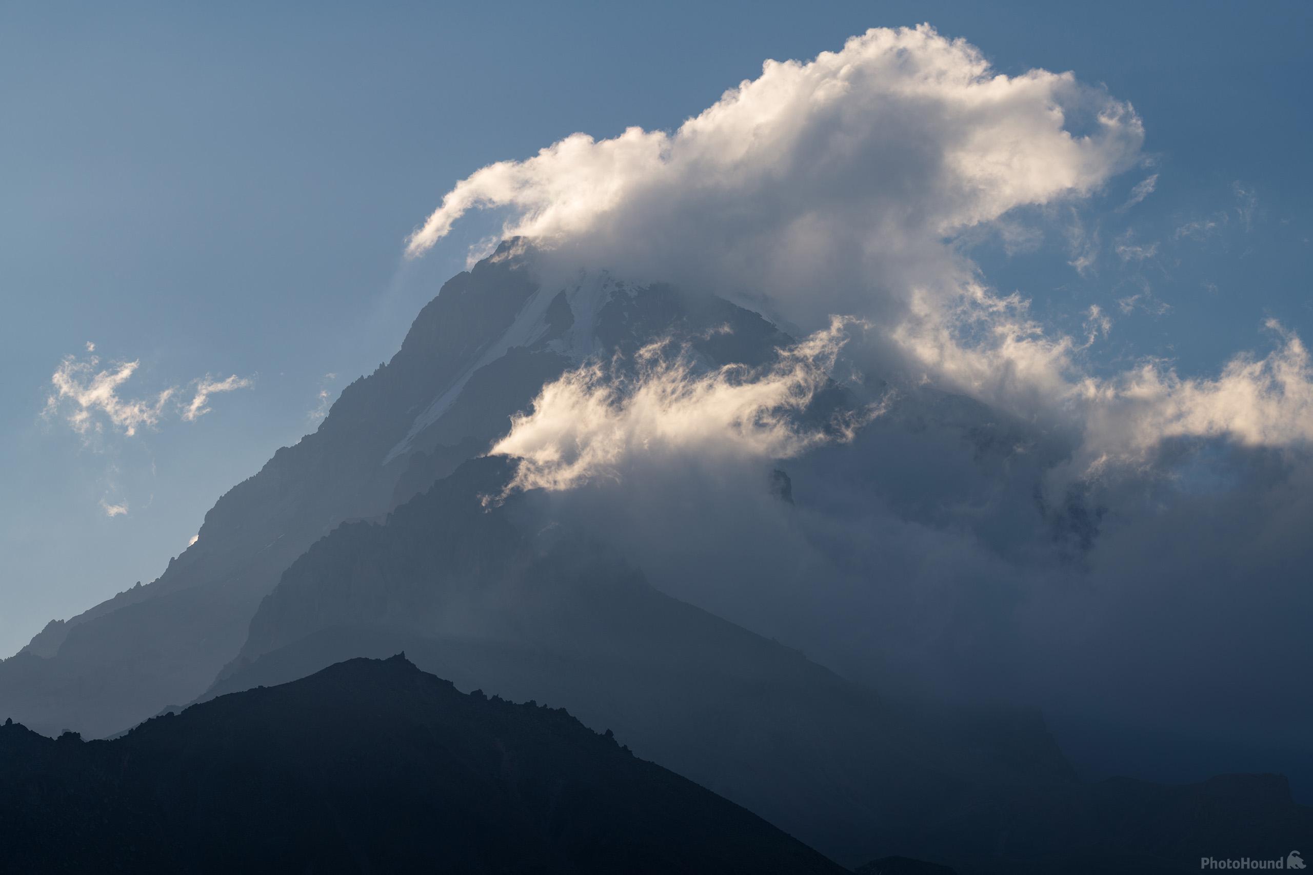 Image of Mount Kazbek from close by Luka Esenko