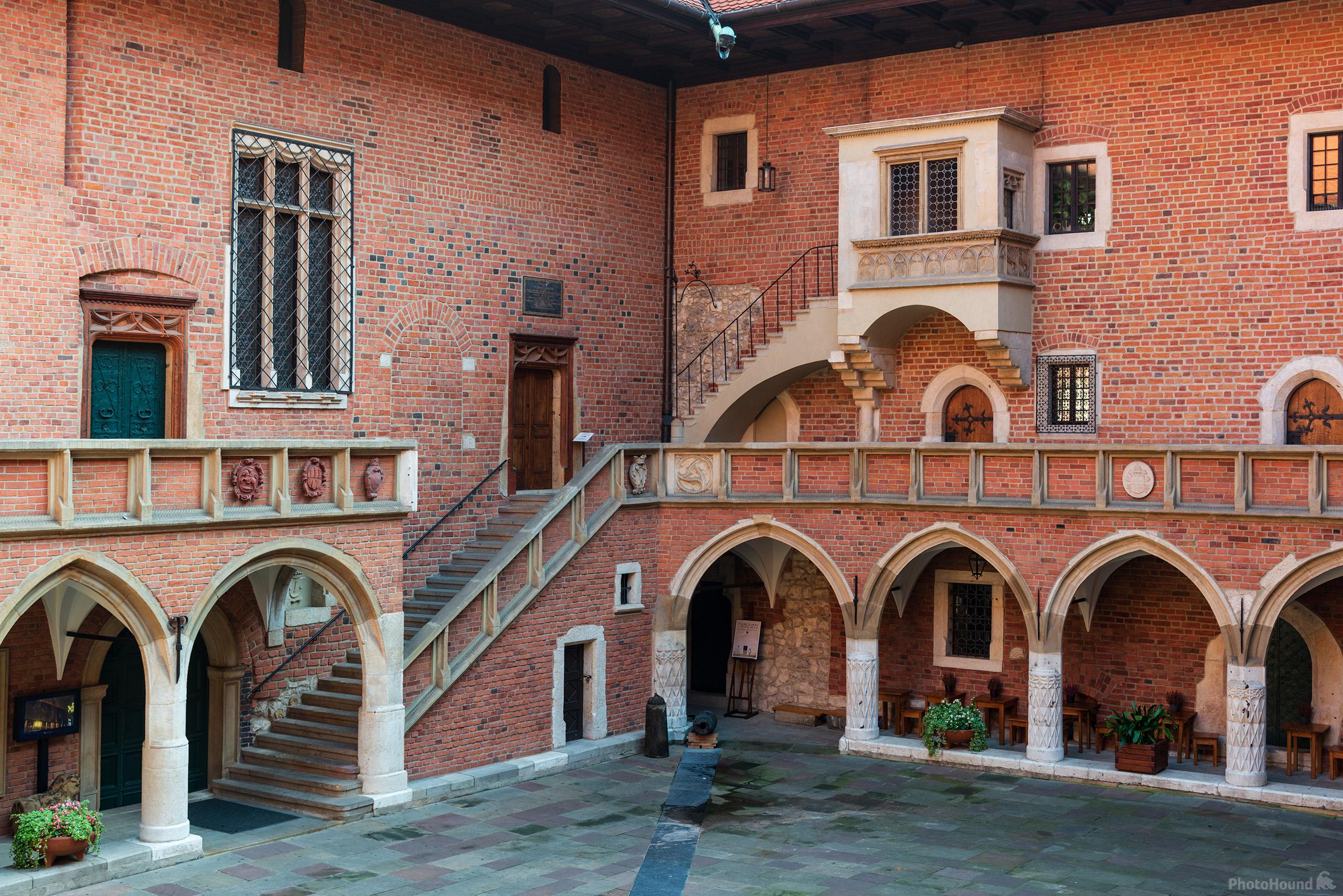 Image of Collegium Maius Courtyard by Luka Esenko
