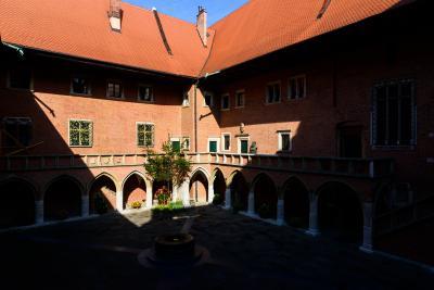 images of Krakow - Collegium Maius Courtyard
