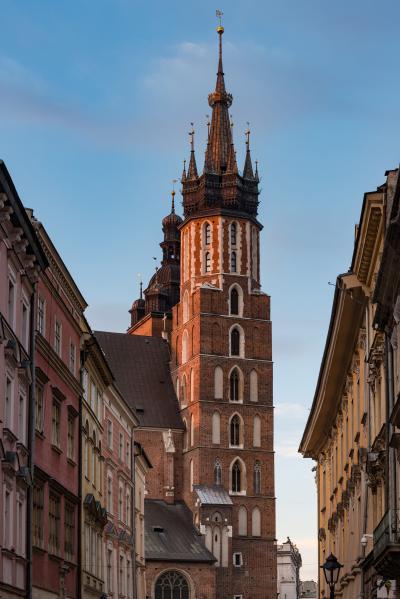 photos of Krakow - St. Mary's Basilica from Floriańska Street