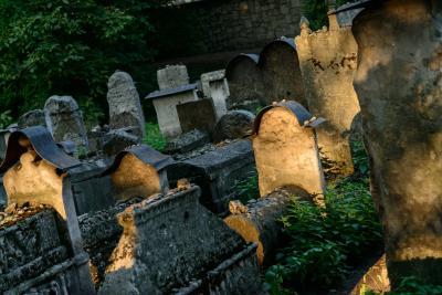 pictures of Krakow - Remuh Synagogue and Cemetery