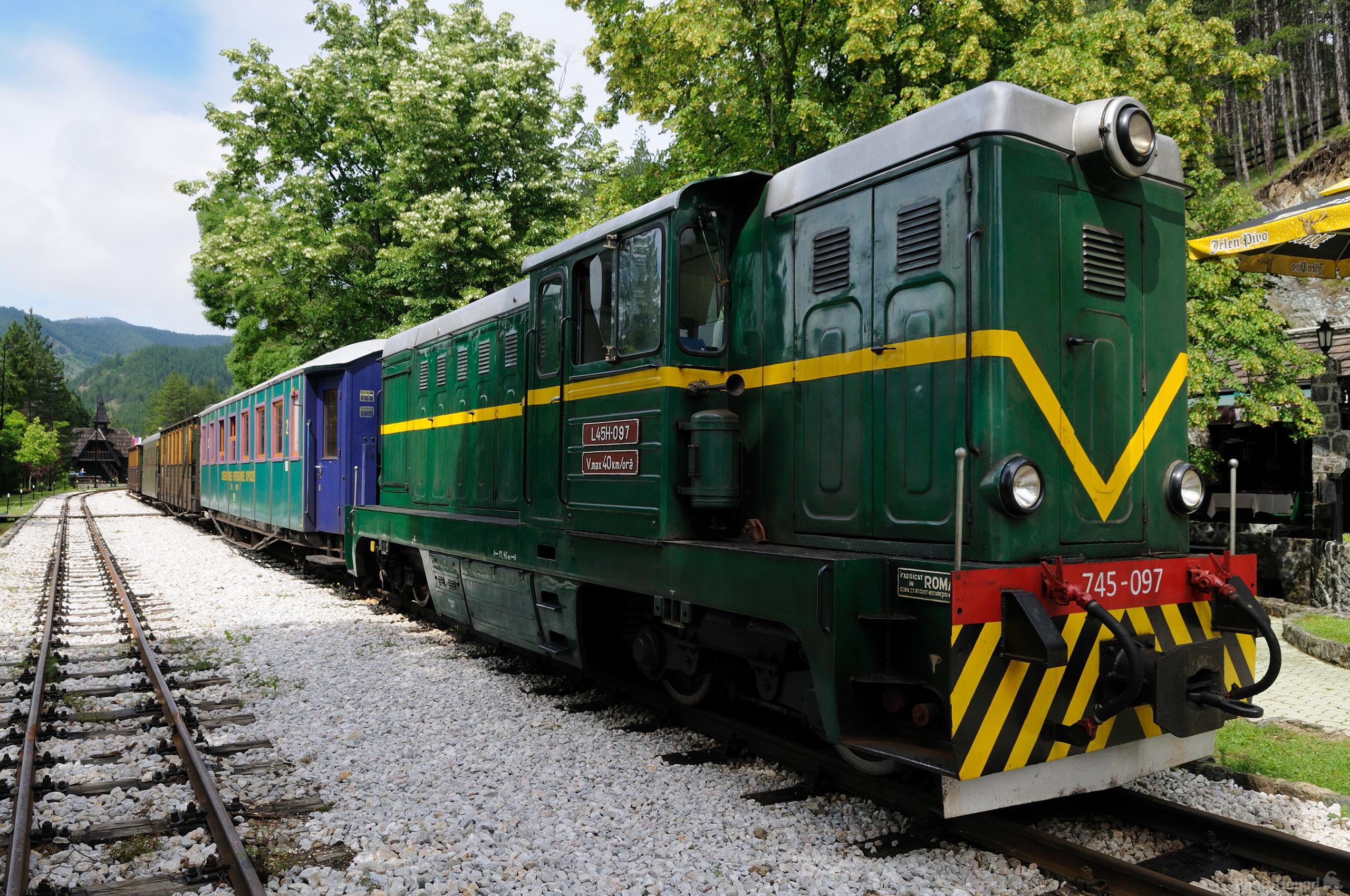 Image of Šargan Eight Train Ride by Luka Esenko