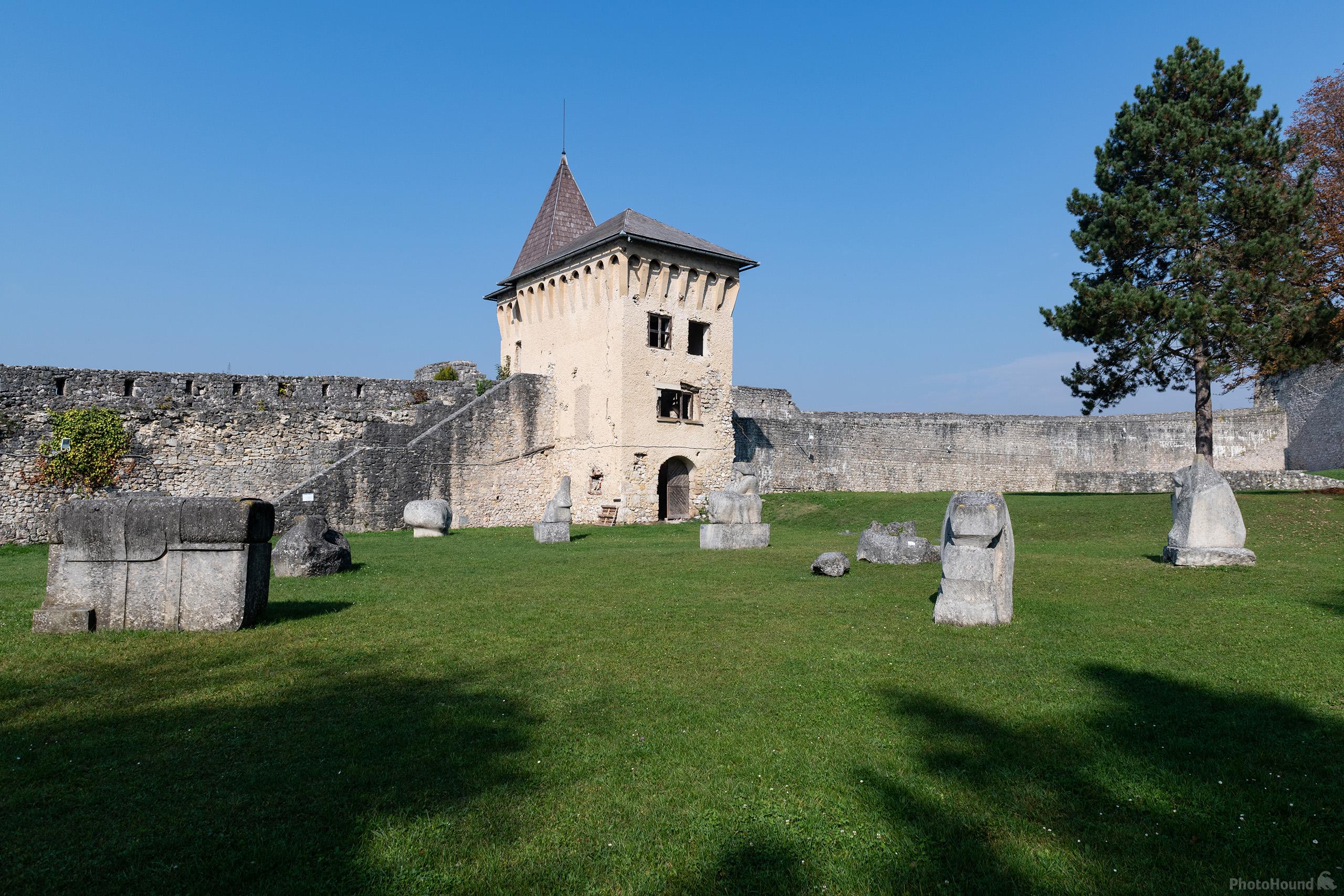 Image of Ostrožac Castle by Luka Esenko