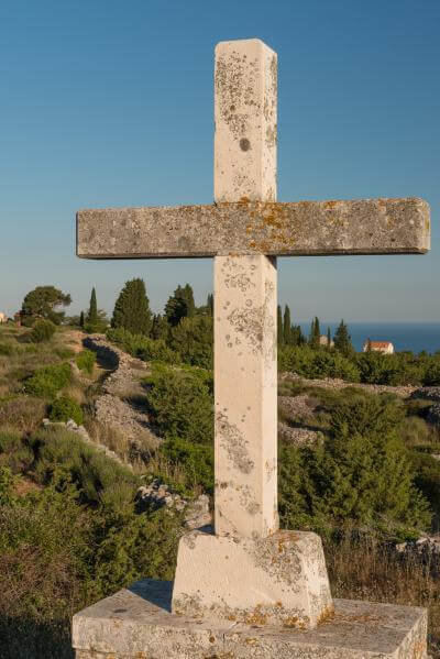 A stone cross near Brusje village