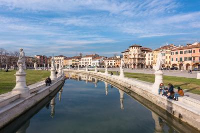 photography locations in Veneto - Prato della Valle