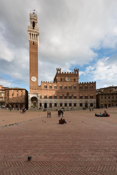 instagram spots in Siena -  Piazza del Campo