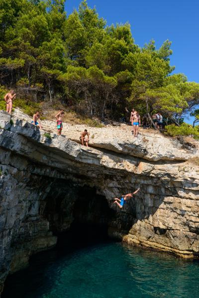 images of Istria - Galebove Stijene (Seagull's Cliffs) Cave 