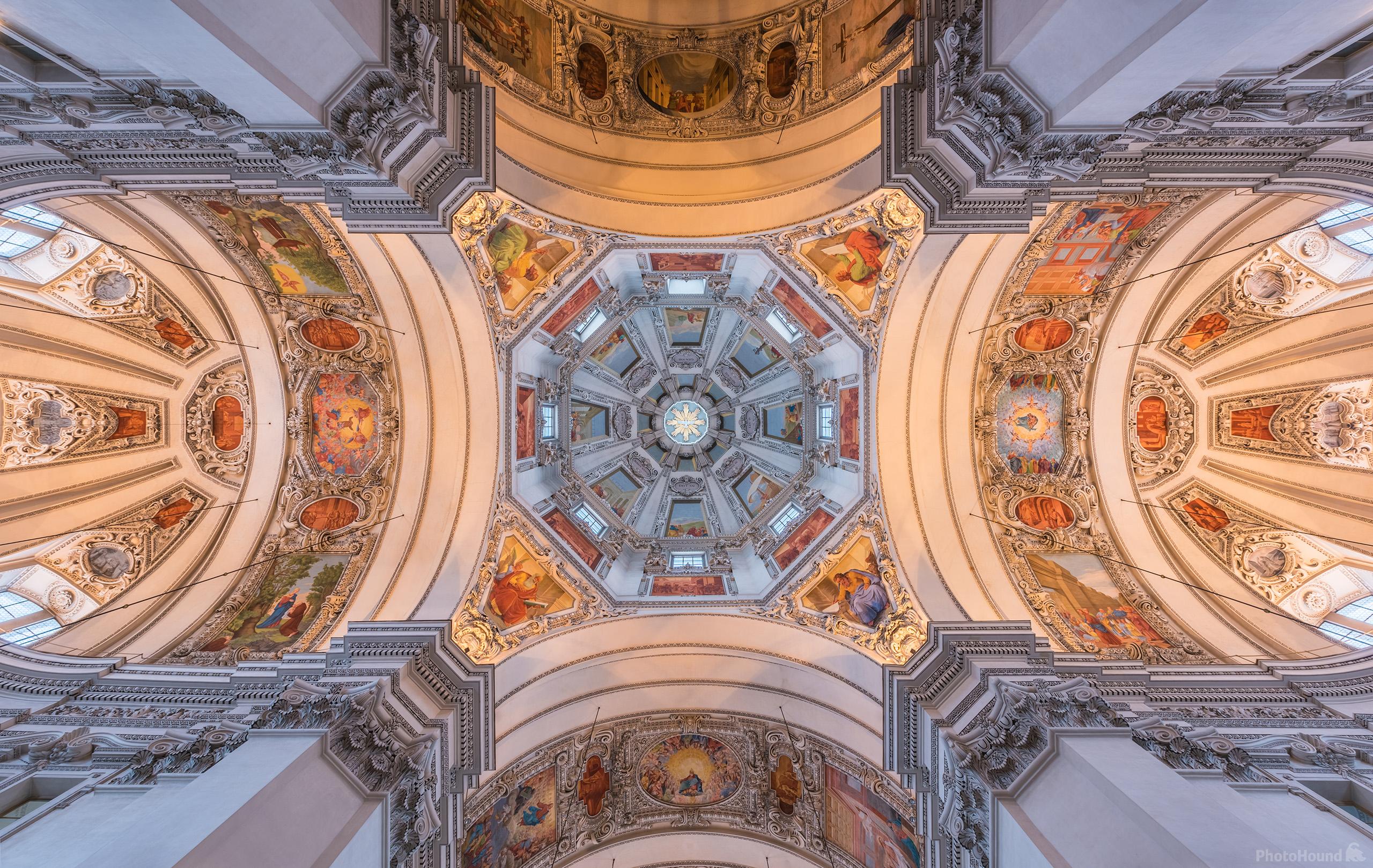 Image of Salzburg Cathedral (Salzburger Dom) by Luka Esenko