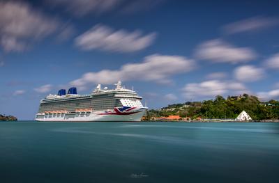 P&O Cruises Britannia, docked in Castries