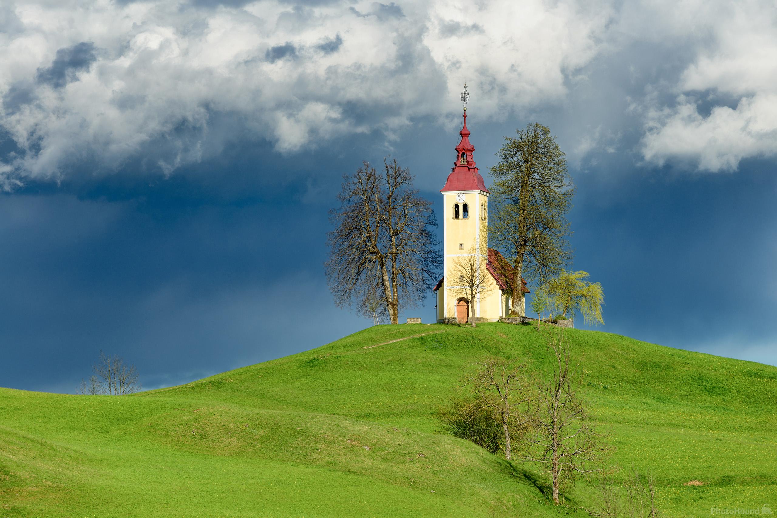 Image of St Thomas Church Gorenji Vrsnik by Luka Esenko